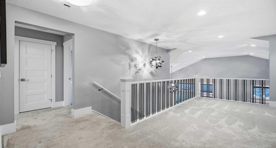201 Stonemere Bay, Chestermere, Alberta T1X 0S1, 4 Bedrooms Bedrooms, ,4 BathroomsBathrooms,Residential,For Sale,Stonemere,A2325739