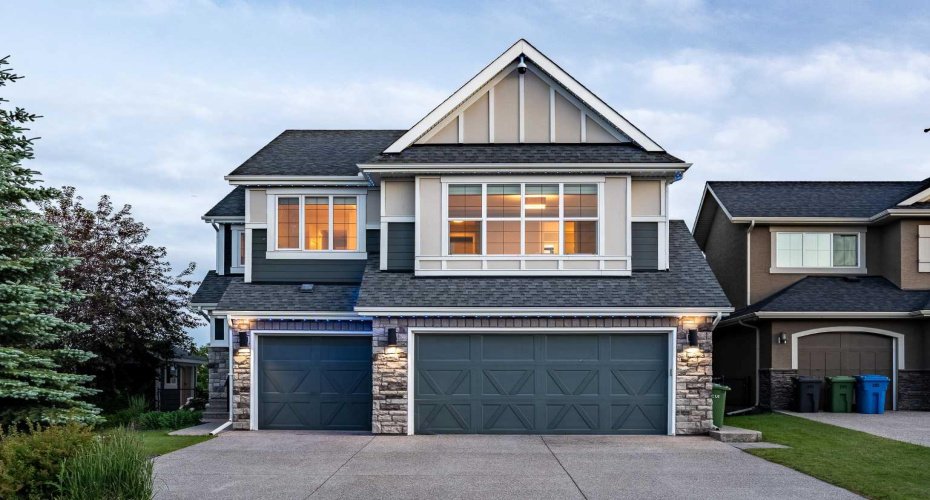 201 Stonemere Bay, Chestermere, Alberta T1X 0S1, 4 Bedrooms Bedrooms, ,4 BathroomsBathrooms,Residential,For Sale,Stonemere,A2325739