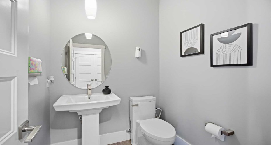 201 Stonemere Bay, Chestermere, Alberta T1X 0S1, 4 Bedrooms Bedrooms, ,4 BathroomsBathrooms,Residential,For Sale,Stonemere,A2325739