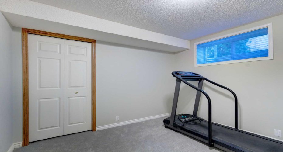 Basement Bedroom with Egress Window~5th Bedroom in the house!