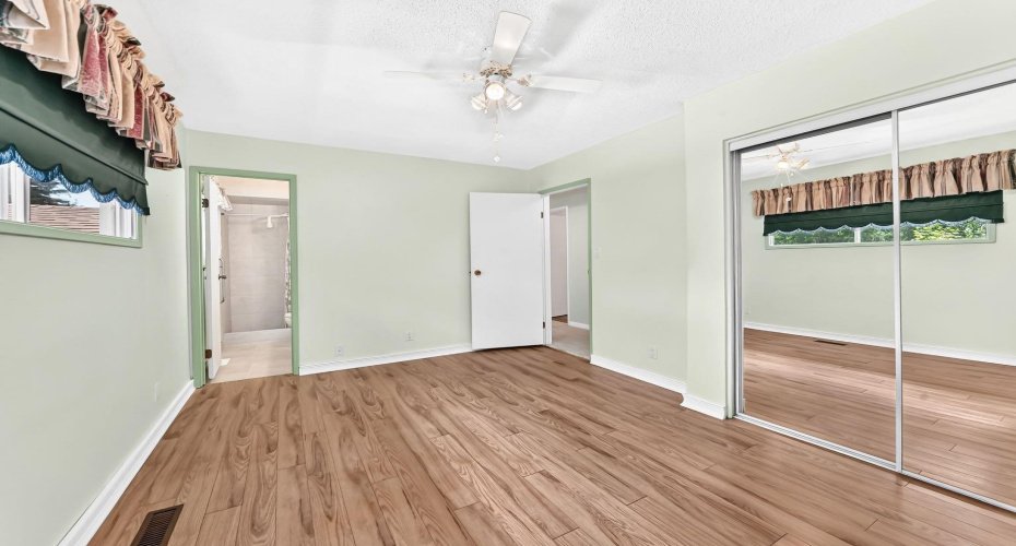 5227 37 Street, Innisfail, Alberta T4G 1E4, 5 Bedroom Bedrooms, 0 ,3 BathroomBathrooms,Residential,For Sale,37,0,A2326040