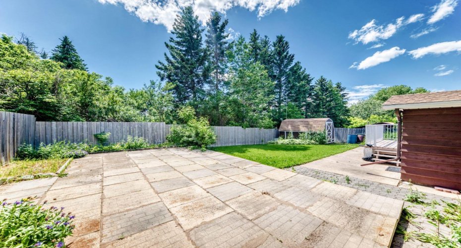 5227 37 Street, Innisfail, Alberta T4G 1E4, 5 Bedroom Bedrooms, 0 ,3 BathroomBathrooms,Residential,For Sale,37,0,A2326040