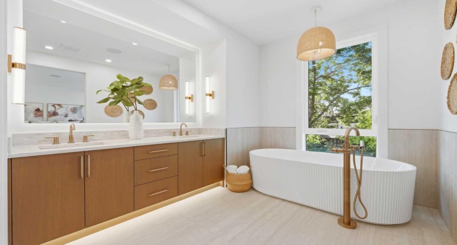 PRIMARY ENSUITE