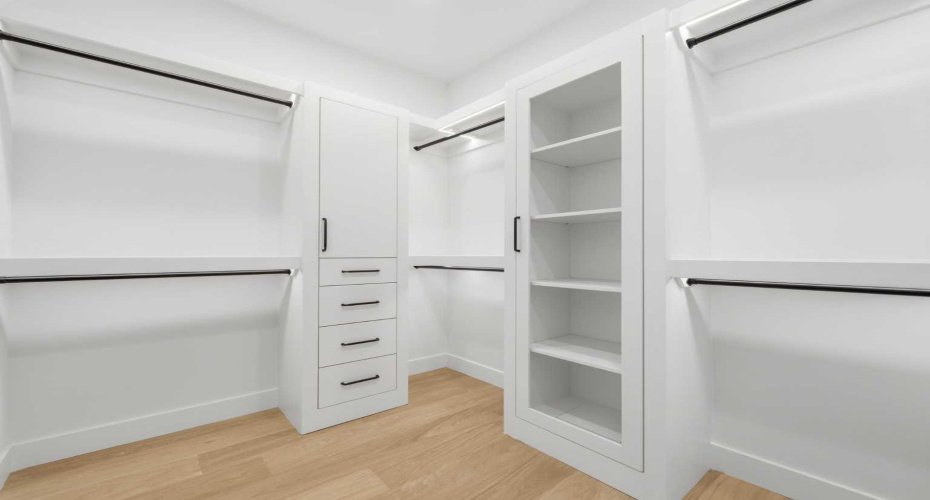 PRIMARY WALK IN CLOSET