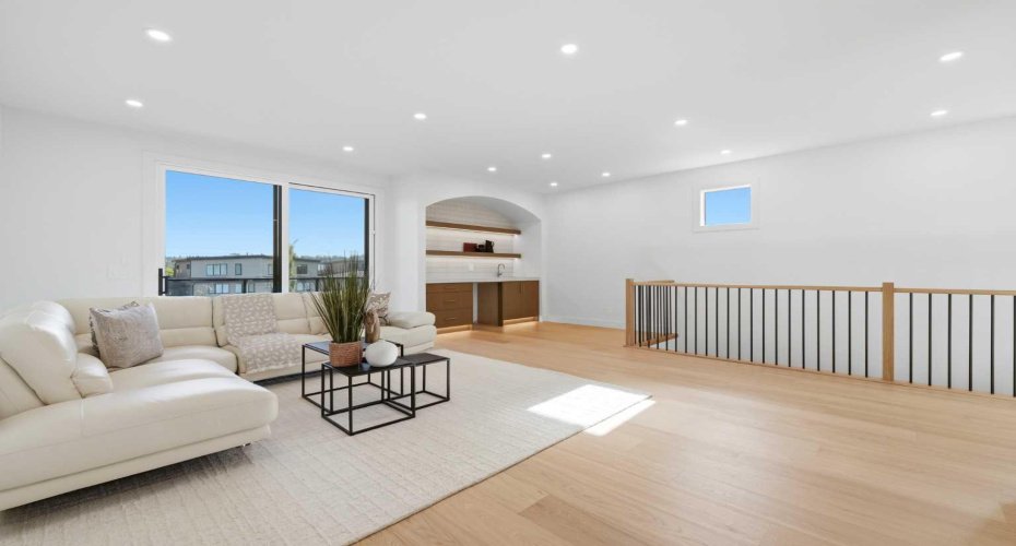 LOFT LIVING ROOM
