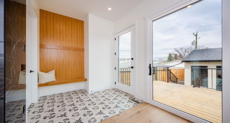 2026 36 Street, Calgary, Alberta T3E 2Z1, 5 Bedroom Bedrooms, 0 ,4 BathroomBathrooms,Residential,For Sale,36,0,A2326089