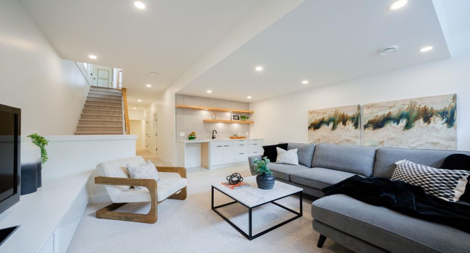 2026 36 Street, Calgary, Alberta T3E 2Z1, 5 Bedroom Bedrooms, 0 ,4 BathroomBathrooms,Residential,For Sale,36,0,A2326089