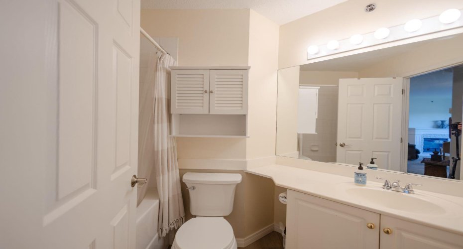 11 Chaparral Ridge Drive, Calgary, Alberta T2X 3P7, 2 Bedroom Bedrooms, 0 ,2 BathroomBathrooms,Residential,For Sale,Chaparral Ridge,0,A2326262