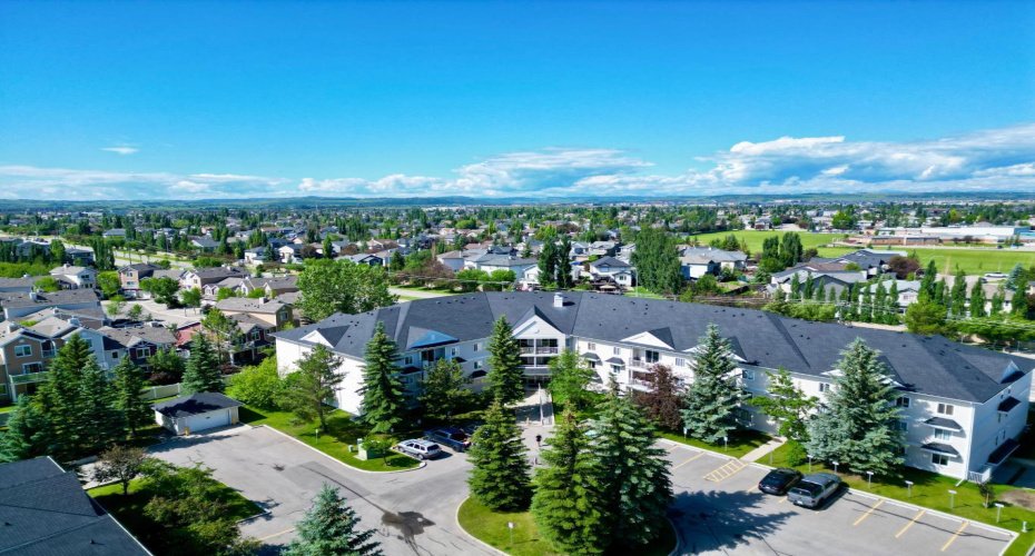 11 Chaparral Ridge Drive, Calgary, Alberta T2X 3P7, 2 Bedroom Bedrooms, 0 ,2 BathroomBathrooms,Residential,For Sale,Chaparral Ridge,0,A2326262