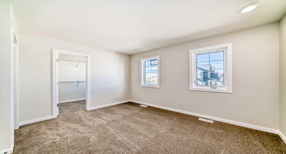 PLEASE NOTE: Photos are of a DIFFERENT Spec Home of the same model – fit and finish may differ. Interior selections and floorplans shown in photos.