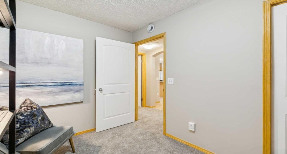 7 Everridge Square, Calgary, Alberta T2Y5J5, 1 Bedroom Bedrooms, 0 ,1 BathroomBathrooms,Residential,For Sale,Everridge,0,A2326364