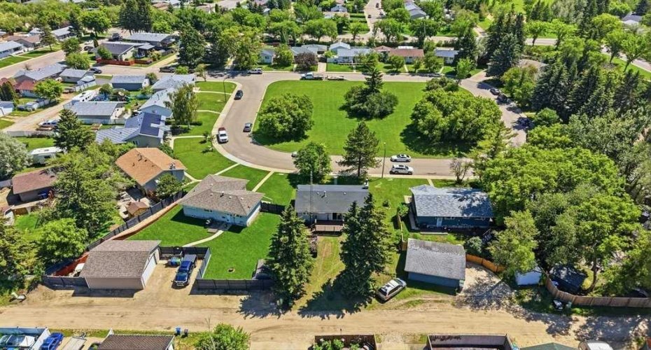 6 Onlsow Square, Red Deer, Alberta T4N 5C6, 4 Bedroom Bedrooms, 0 ,2 BathroomBathrooms,Residential,For Sale,Onlsow,0,A2326471