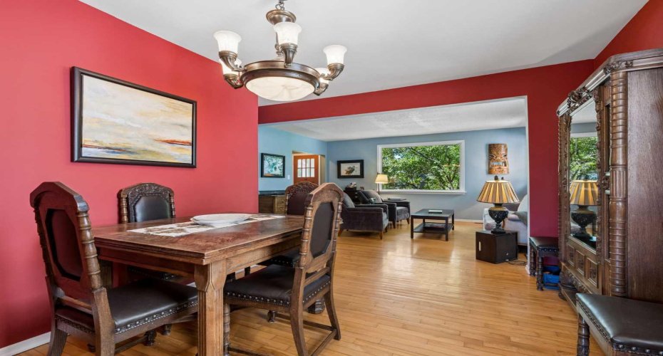 2216 26 Street, Calgary, Alberta T3E2A5, 3 Bedroom Bedrooms, 0 ,2 BathroomBathrooms,Residential,For Sale,26,0,A2326476