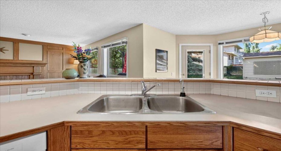 14 Hawkdale Gate, Calgary, Alberta T3G 2W6, 4 Bedroom Bedrooms, 0 ,4 BathroomBathrooms,Residential,For Sale,Hawkdale,0,A2326490