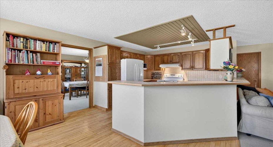 14 Hawkdale Gate, Calgary, Alberta T3G 2W6, 4 Bedroom Bedrooms, 0 ,4 BathroomBathrooms,Residential,For Sale,Hawkdale,0,A2326490