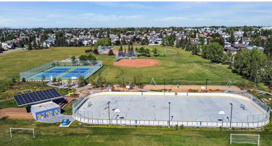 14 Hawkdale Gate, Calgary, Alberta T3G 2W6, 4 Bedroom Bedrooms, 0 ,4 BathroomBathrooms,Residential,For Sale,Hawkdale,0,A2326490