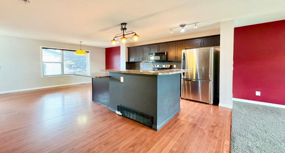 21 Walden Square, Calgary, Alberta T2X 0M9, 3 Bedroom Bedrooms, 0 ,3 BathroomBathrooms,Residential,For Sale,Walden,0,A2326500