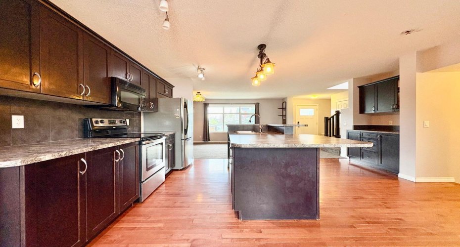 21 Walden Square, Calgary, Alberta T2X 0M9, 3 Bedroom Bedrooms, 0 ,3 BathroomBathrooms,Residential,For Sale,Walden,0,A2326500