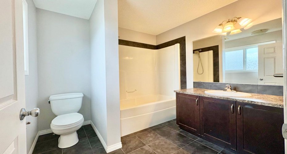 21 Walden Square, Calgary, Alberta T2X 0M9, 3 Bedroom Bedrooms, 0 ,3 BathroomBathrooms,Residential,For Sale,Walden,0,A2326500