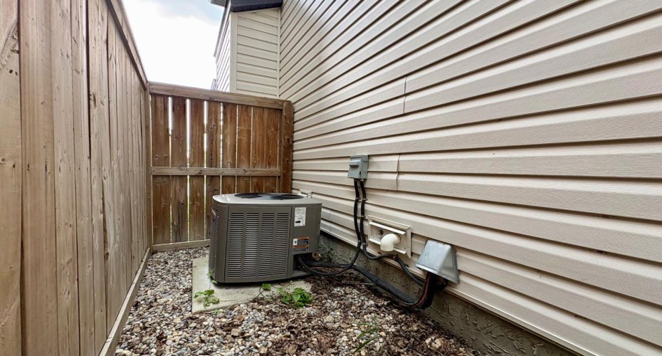 21 Walden Square, Calgary, Alberta T2X 0M9, 3 Bedroom Bedrooms, 0 ,3 BathroomBathrooms,Residential,For Sale,Walden,0,A2326500
