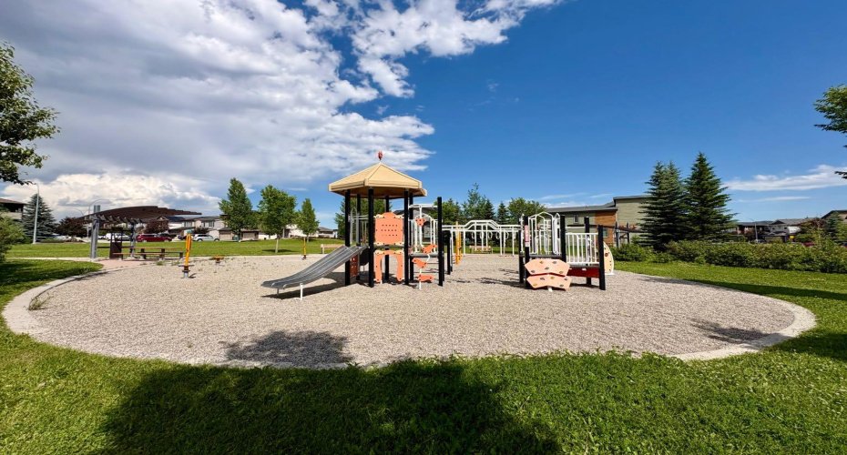 21 Walden Square, Calgary, Alberta T2X 0M9, 3 Bedroom Bedrooms, 0 ,3 BathroomBathrooms,Residential,For Sale,Walden,0,A2326500