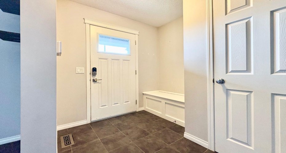 21 Walden Square, Calgary, Alberta T2X 0M9, 3 Bedroom Bedrooms, 0 ,3 BathroomBathrooms,Residential,For Sale,Walden,0,A2326500