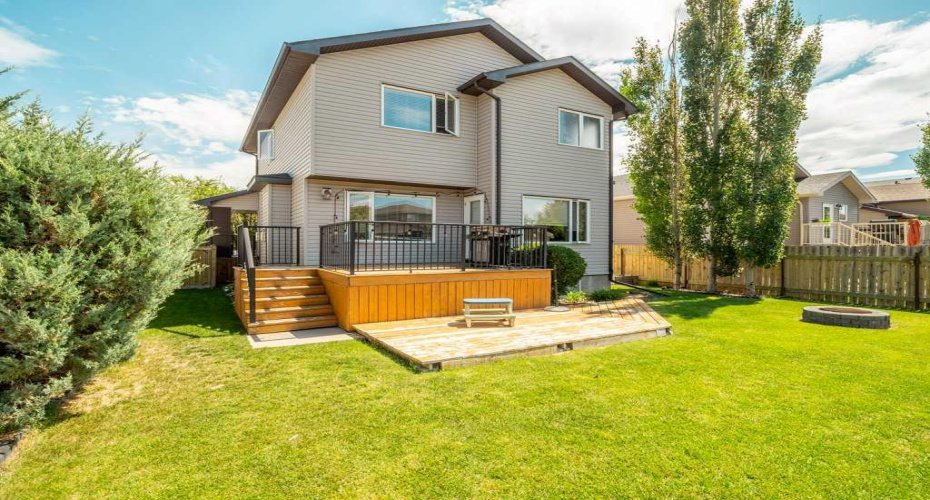 17 Coalbanks Link, Lethbridge, Alberta T1J 4H6, 4 Bedroom Bedrooms, 0 ,4 BathroomBathrooms,Residential,For Sale,Coalbanks,0,A2326571