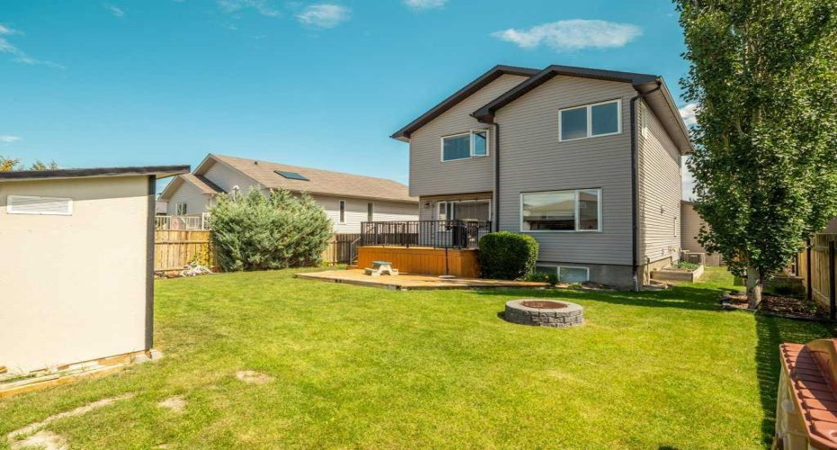 17 Coalbanks Link, Lethbridge, Alberta T1J 4H6, 4 Bedroom Bedrooms, 0 ,4 BathroomBathrooms,Residential,For Sale,Coalbanks,0,A2326571