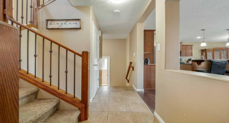 17 Coalbanks Link, Lethbridge, Alberta T1J 4H6, 4 Bedroom Bedrooms, 0 ,4 BathroomBathrooms,Residential,For Sale,Coalbanks,0,A2326571