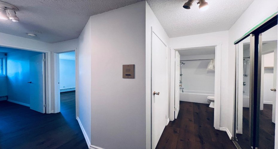 550 Westwood Drive, Calgary, Alberta T3E 3V6, 2 Bedroom Bedrooms, 0 ,1 BathroomBathrooms,Residential,For Sale,Westwood,0,A2327319