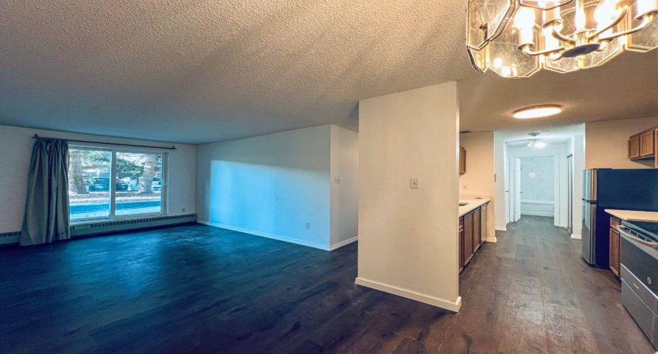 550 Westwood Drive, Calgary, Alberta T3E 3V6, 2 Bedroom Bedrooms, 0 ,1 BathroomBathrooms,Residential,For Sale,Westwood,0,A2327319