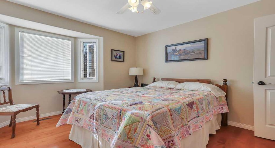 6406 55 Avenue, Ponoka, Alberta T4J 1S2, 5 Bedroom Bedrooms, 0 ,3 BathroomBathrooms,Residential,For Sale,55,0,A2327371