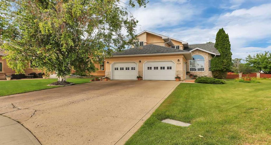 6406 55 Avenue, Ponoka, Alberta T4J 1S2, 5 Bedroom Bedrooms, 0 ,3 BathroomBathrooms,Residential,For Sale,55,0,A2327371