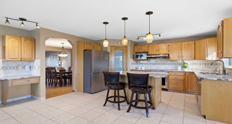 12 Edgeridge Green, Calgary, Alberta T3A 6A9, 5 Bedroom Bedrooms, 0 ,4 BathroomBathrooms,Residential,For Sale,Edgeridge,0,A2327402