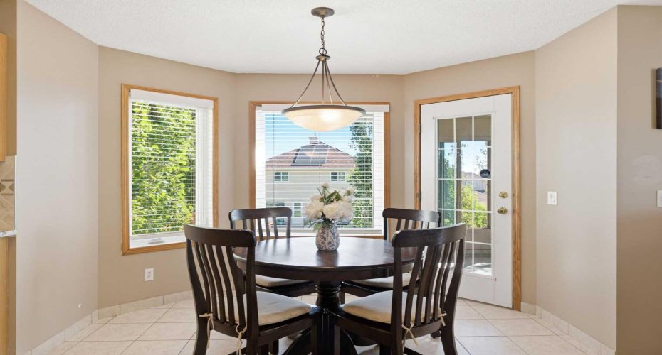12 Edgeridge Green, Calgary, Alberta T3A 6A9, 5 Bedroom Bedrooms, 0 ,4 BathroomBathrooms,Residential,For Sale,Edgeridge,0,A2327402