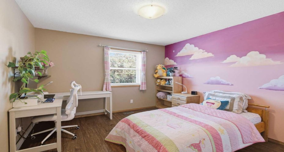 12 Edgeridge Green, Calgary, Alberta T3A 6A9, 5 Bedroom Bedrooms, 0 ,4 BathroomBathrooms,Residential,For Sale,Edgeridge,0,A2327402