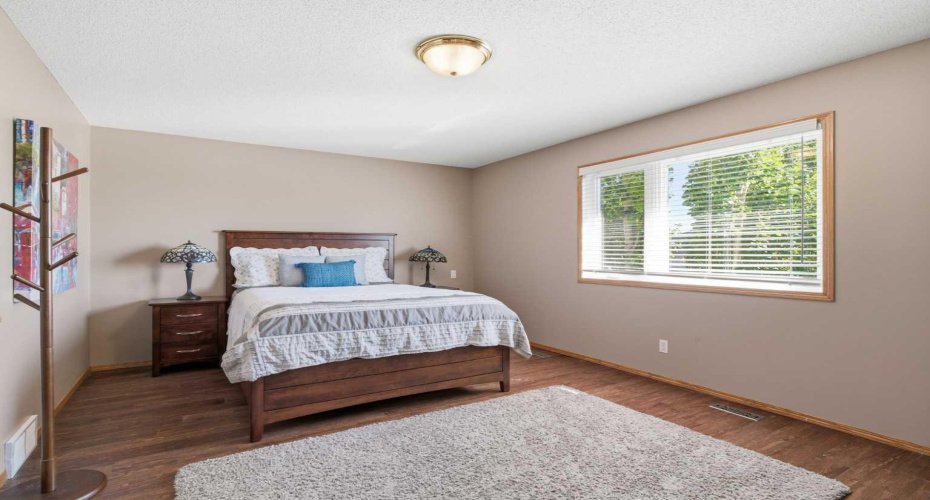 12 Edgeridge Green, Calgary, Alberta T3A 6A9, 5 Bedroom Bedrooms, 0 ,4 BathroomBathrooms,Residential,For Sale,Edgeridge,0,A2327402