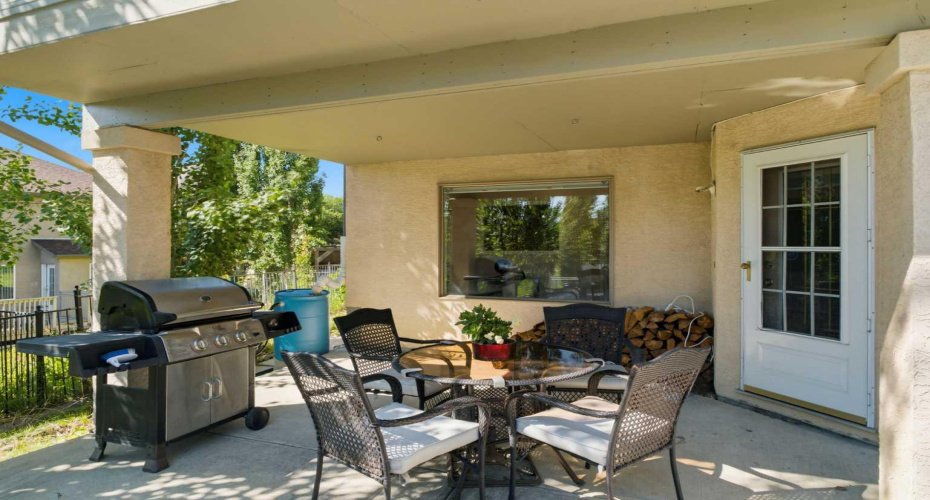 12 Edgeridge Green, Calgary, Alberta T3A 6A9, 5 Bedroom Bedrooms, 0 ,4 BathroomBathrooms,Residential,For Sale,Edgeridge,0,A2327402