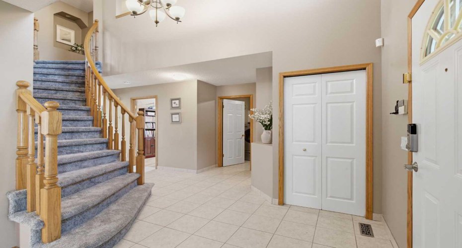12 Edgeridge Green, Calgary, Alberta T3A 6A9, 5 Bedroom Bedrooms, 0 ,4 BathroomBathrooms,Residential,For Sale,Edgeridge,0,A2327402