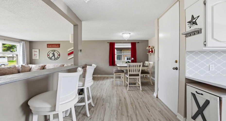5745 35 Street, Red Deer, Alberta T4N 0S5, 4 Bedroom Bedrooms, 0 ,2 BathroomBathrooms,Residential,For Sale,35,0,A2327413