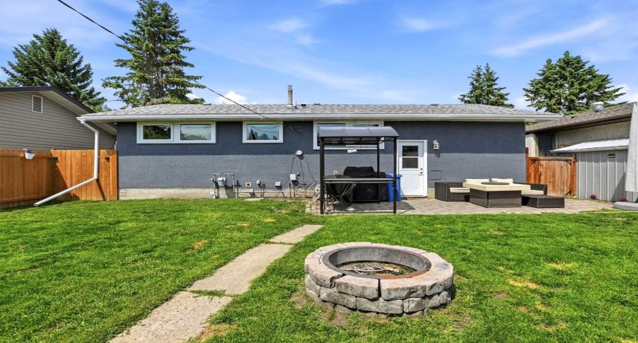5745 35 Street, Red Deer, Alberta T4N 0S5, 4 Bedroom Bedrooms, 0 ,2 BathroomBathrooms,Residential,For Sale,35,0,A2327413
