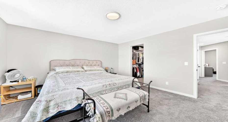 96 Wolf Gate, Okotoks, Alberta T1S 5T9, 4 Bedrooms Bedrooms, ,4 BathroomsBathrooms,Residential,For Sale,Wolf,A2327414