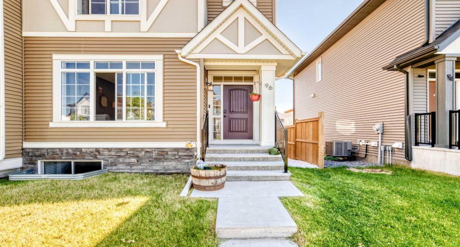 96 Wolf Gate, Okotoks, Alberta T1S 5T9, 4 Bedrooms Bedrooms, ,4 BathroomsBathrooms,Residential,For Sale,Wolf,A2327414