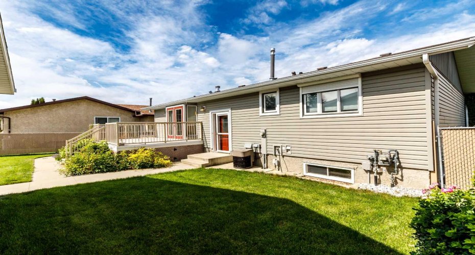 88 McCullough Cresent, Red Deer, Alberta T4R 1S7, 4 Bedroom Bedrooms, 0 ,3 BathroomBathrooms,Residential,For Sale,McCullough Cresent,0,A2327417