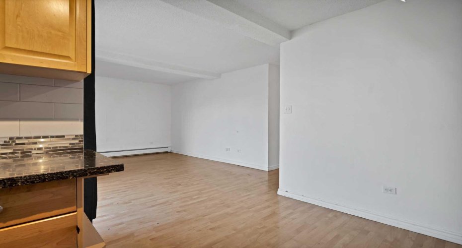519 17 Avenue, Calgary, Alberta T2S 0A9, 2 Bedroom Bedrooms, 0 ,1 BathroomBathrooms,Residential,For Sale,17,0,A2327433