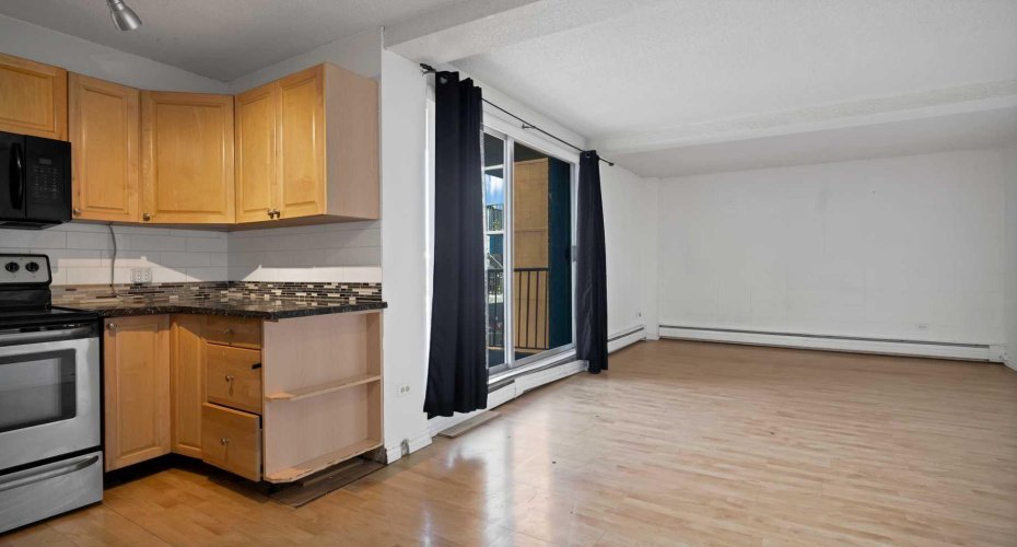 519 17 Avenue, Calgary, Alberta T2S 0A9, 2 Bedroom Bedrooms, 0 ,1 BathroomBathrooms,Residential,For Sale,17,0,A2327433