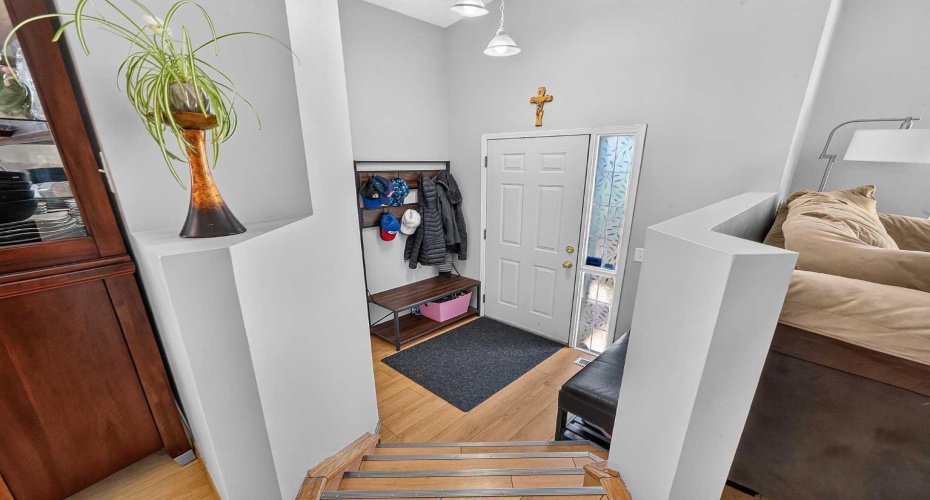 Spacious entry