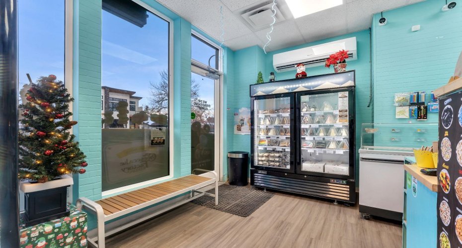 1829 33 Avenue, Calgary, Alberta T2T 1Z1, 0 , 0 ,0,Commercial,For Lease,33,0,A2327470