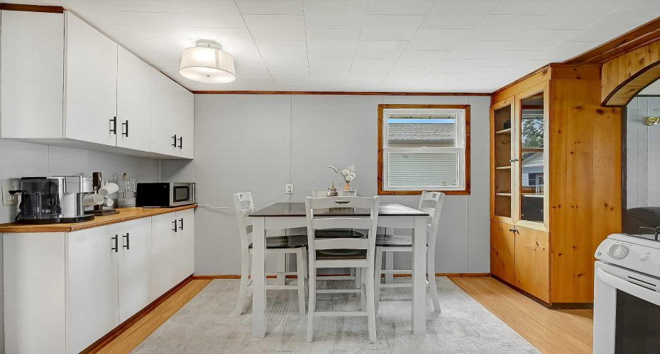 914 6 Avenue, Beaverlodge, Alberta T0H 0C0, 2 Bedroom Bedrooms, 0 ,1 BathroomBathrooms,Residential,For Sale,6,0,A2327472