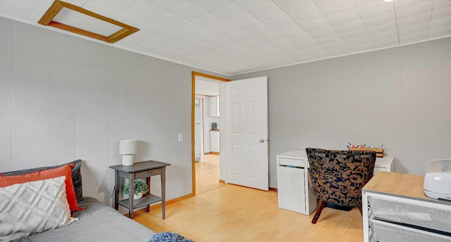 914 6 Avenue, Beaverlodge, Alberta T0H 0C0, 2 Bedroom Bedrooms, 0 ,1 BathroomBathrooms,Residential,For Sale,6,0,A2327472